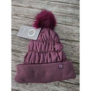 Skora Pretty Purple Colored Fleece Lined Beanie Pom Pom Soft NWT
